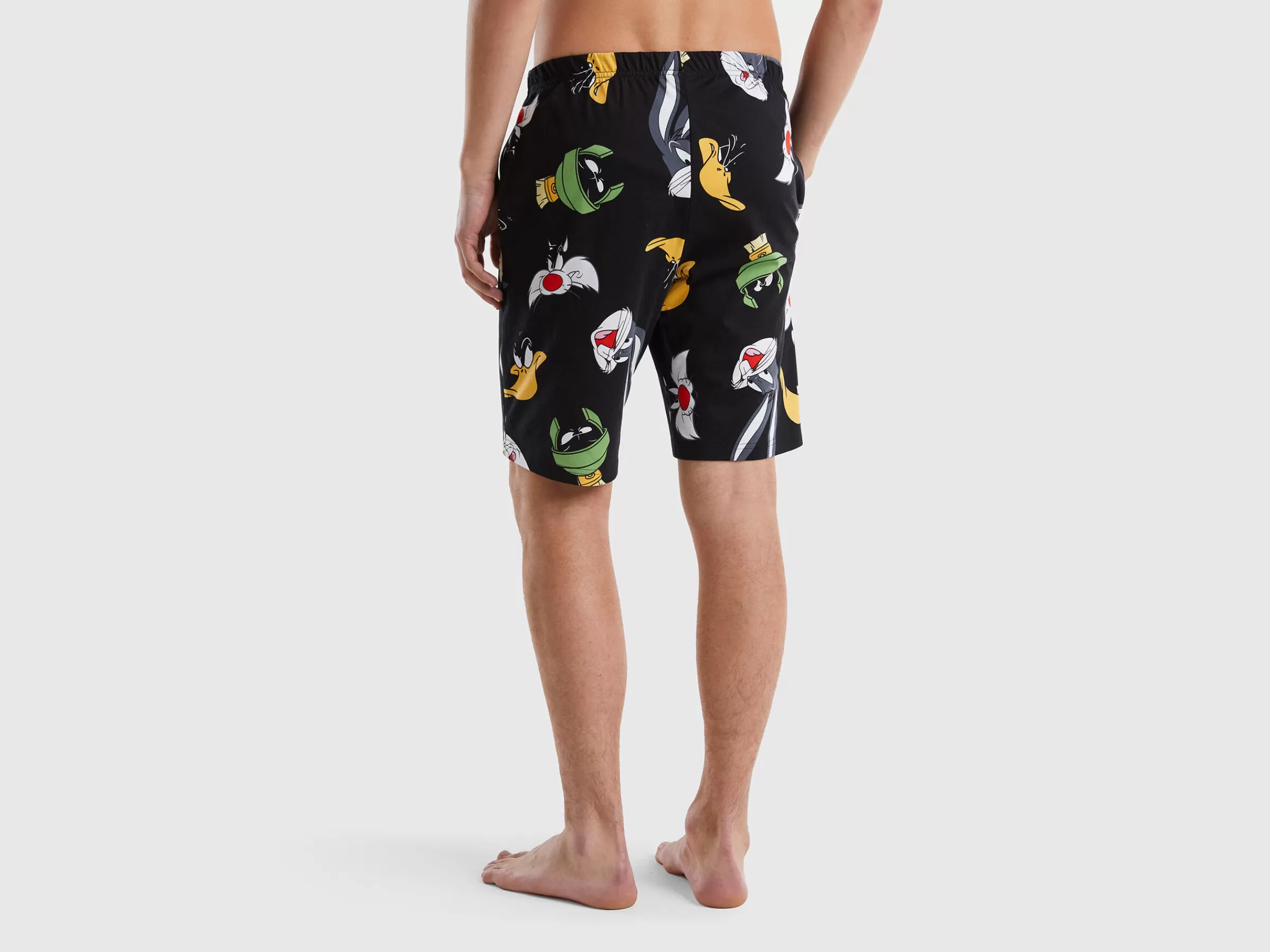 Bermudas Looney Tunes^Benetton Outlet