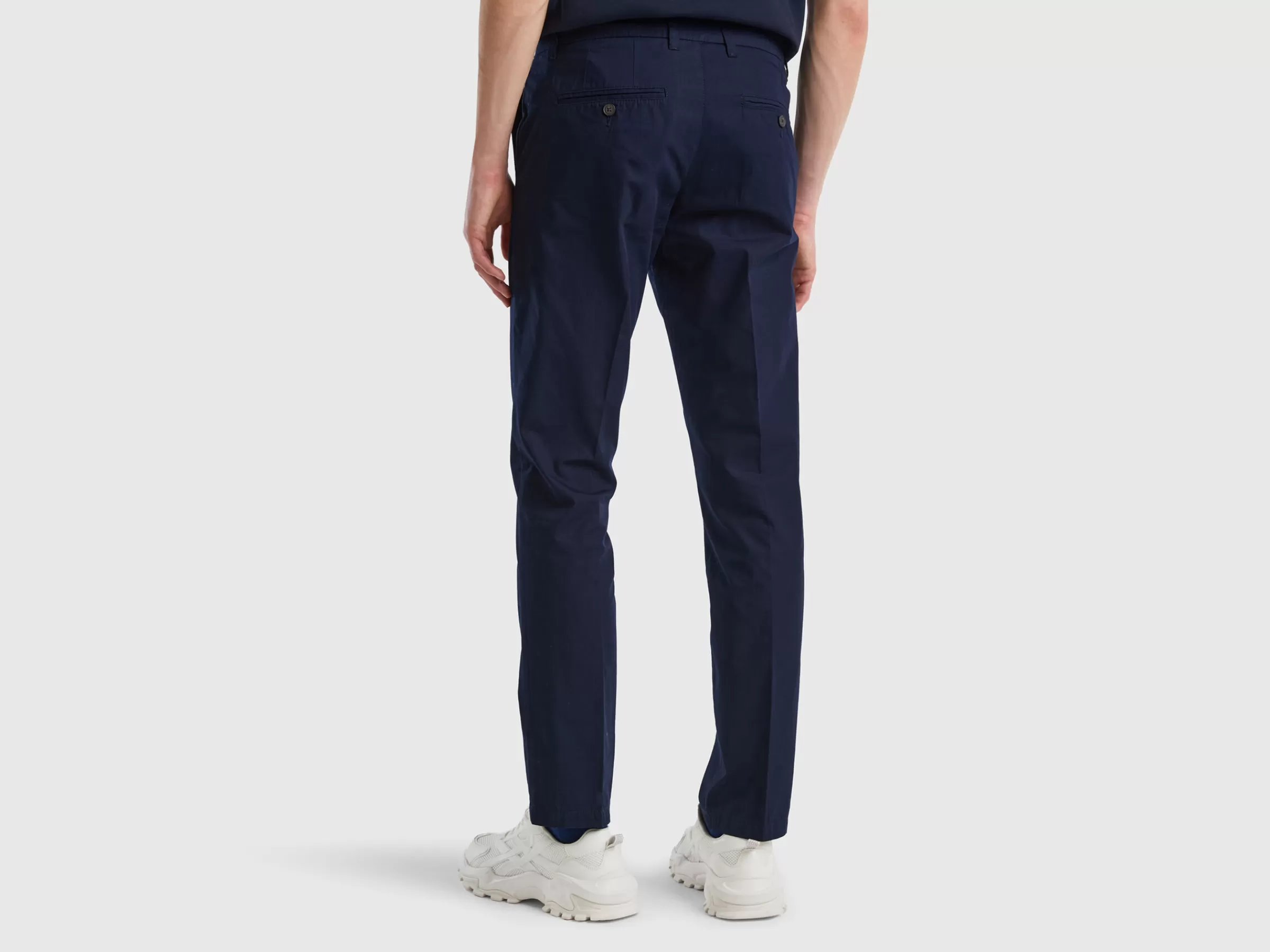 Chinos Slim Fit Em Algodão Leve^Benetton New