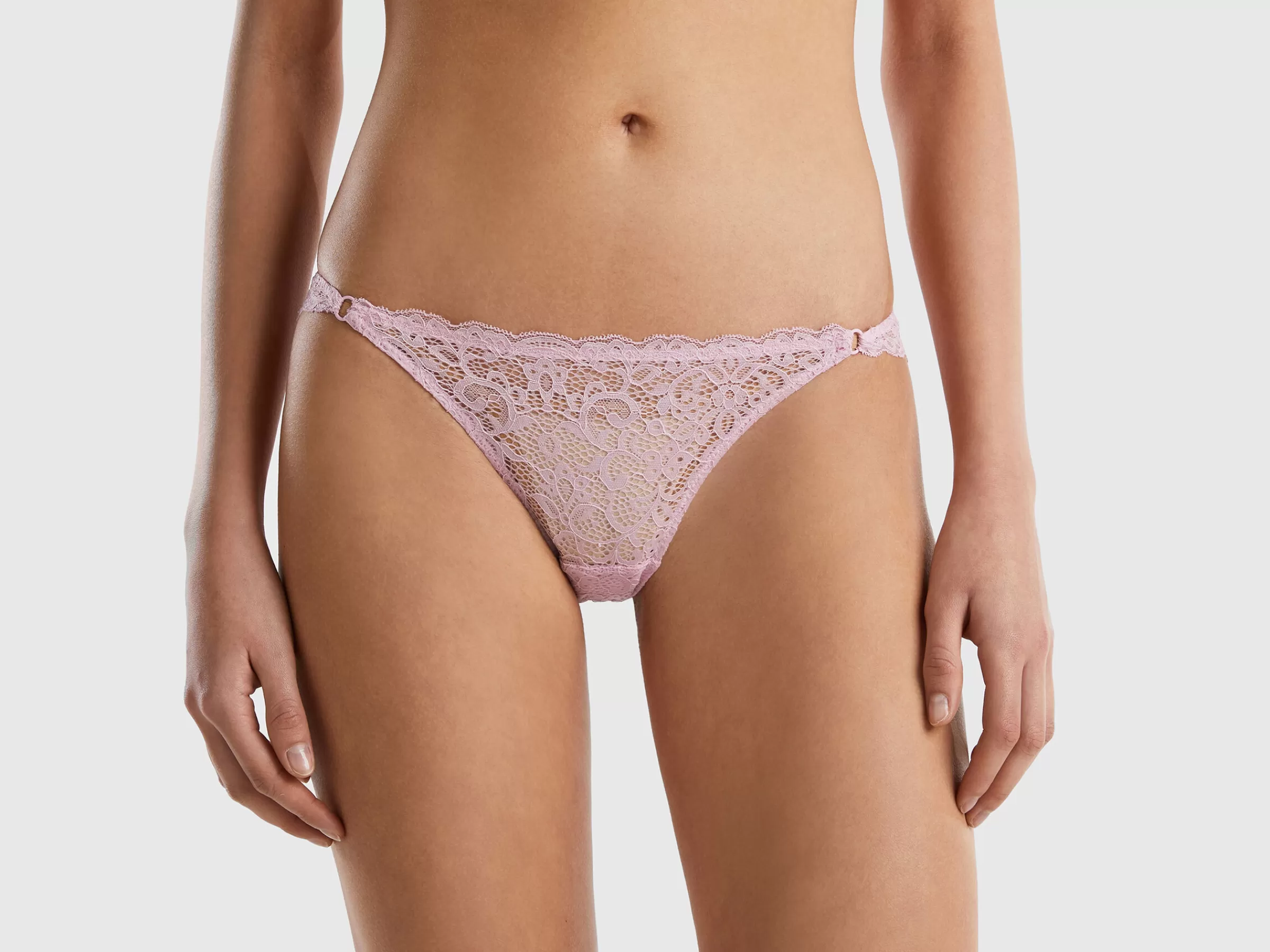 Cueca Brasileira Em Renda^Benetton Outlet