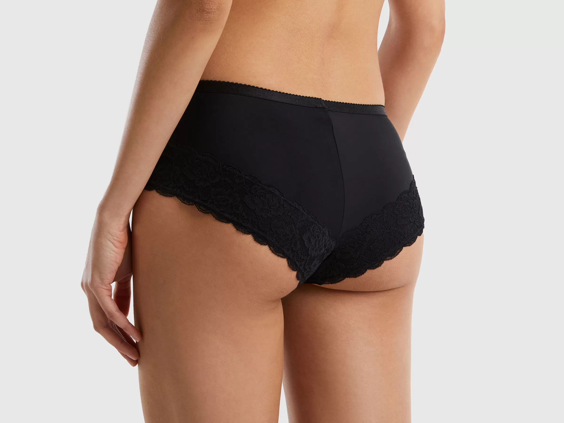 Culotte De Lateral Alta Com Renda^Benetton Discount