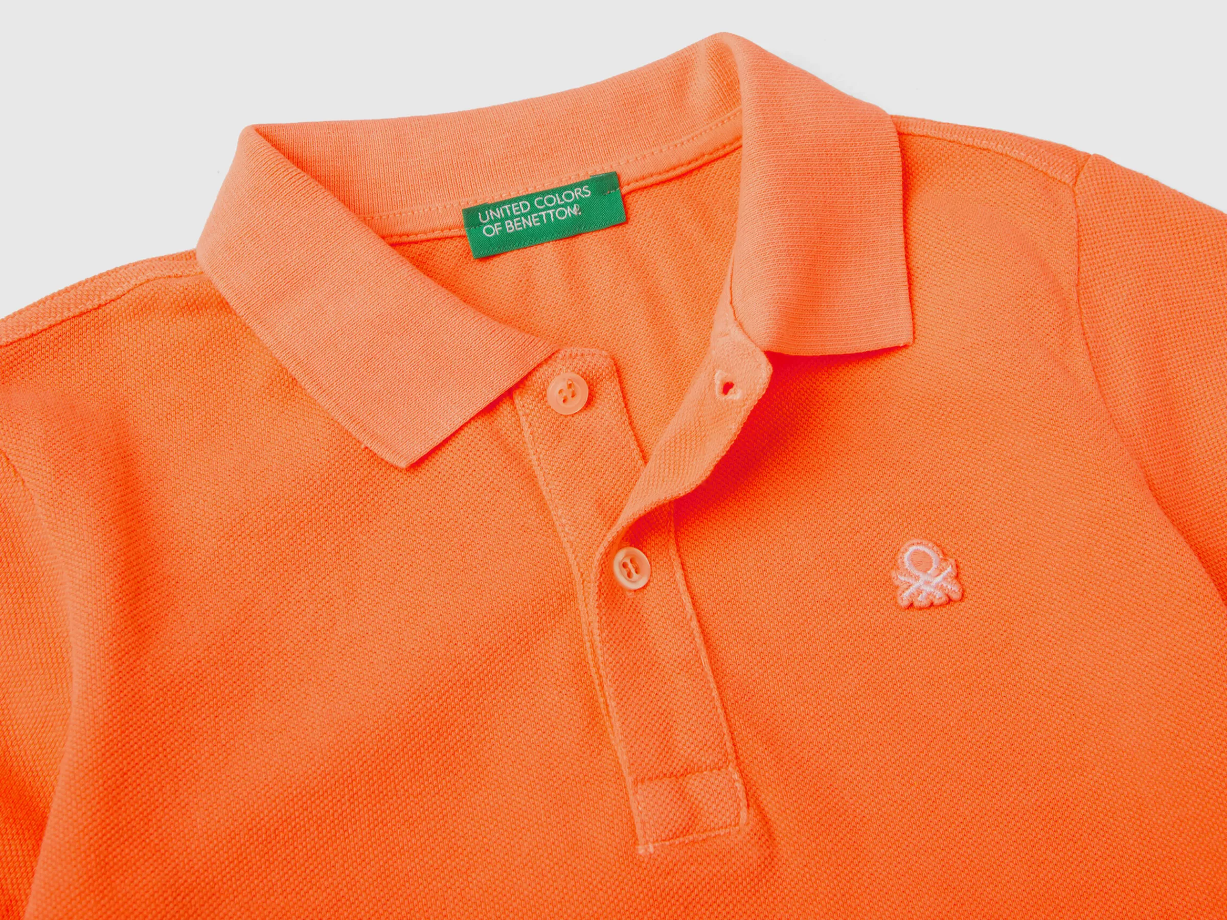 Polo Fluorescente Em Algodão Organico^Benetton Outlet